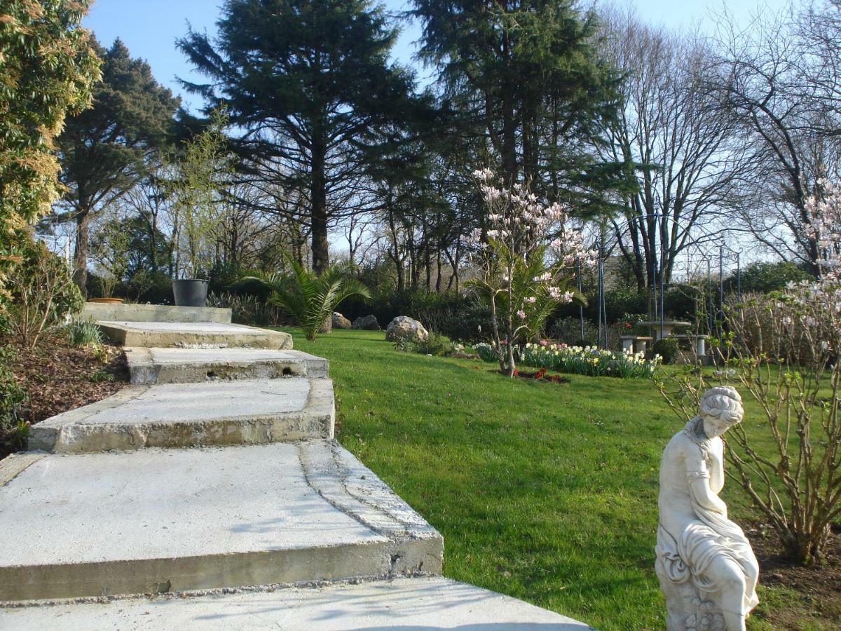 Le Rocher Du Samoyede Dirinon Екстериор снимка